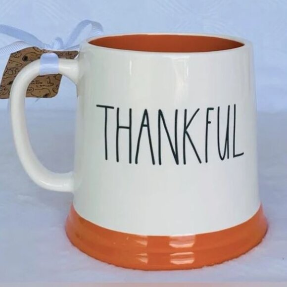 NWT Rae Dunn x Peanuts Snoopy Charlie Brown Thankful Fall Scene Mug Cup - Picture 2 of 2